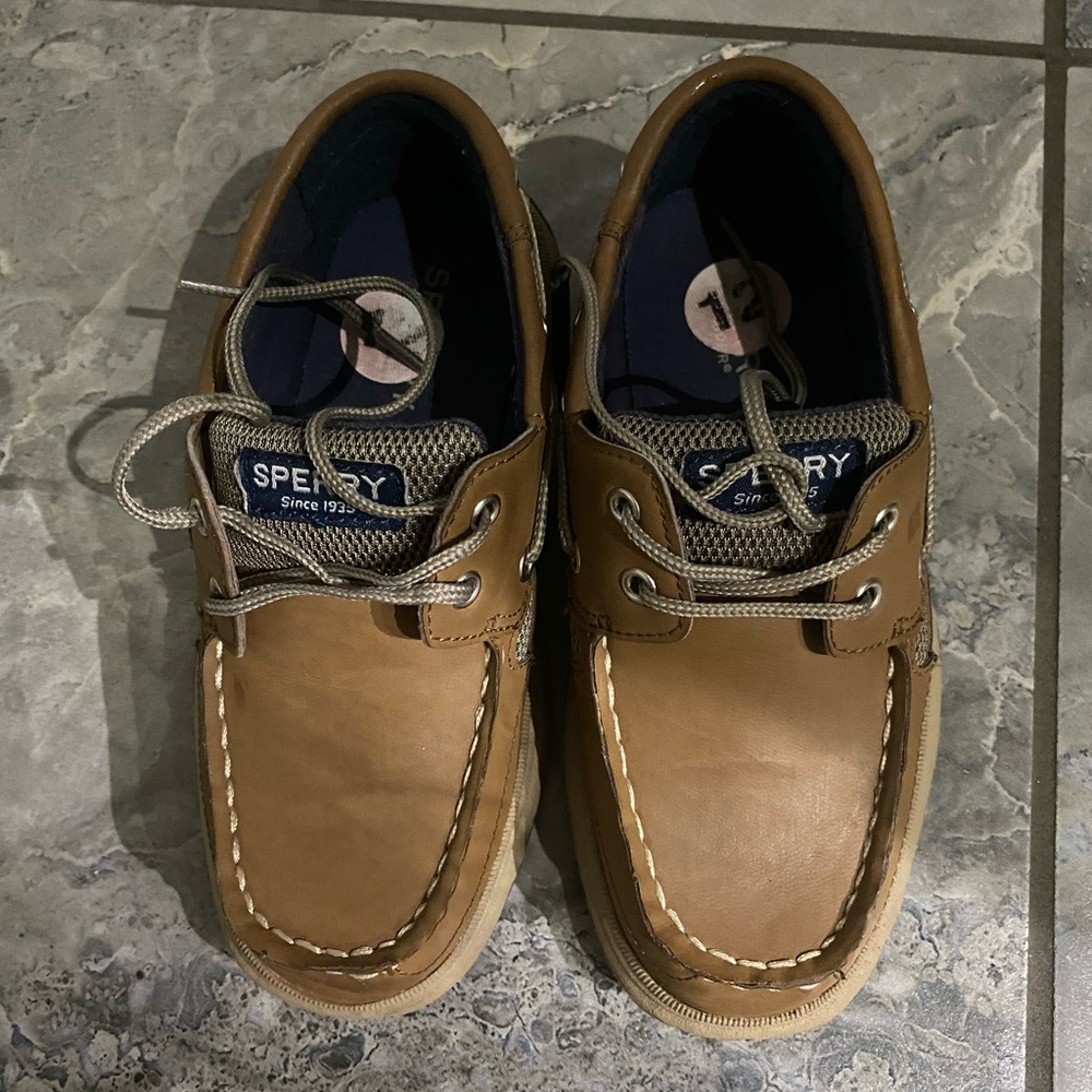NWT sperry slides for boys